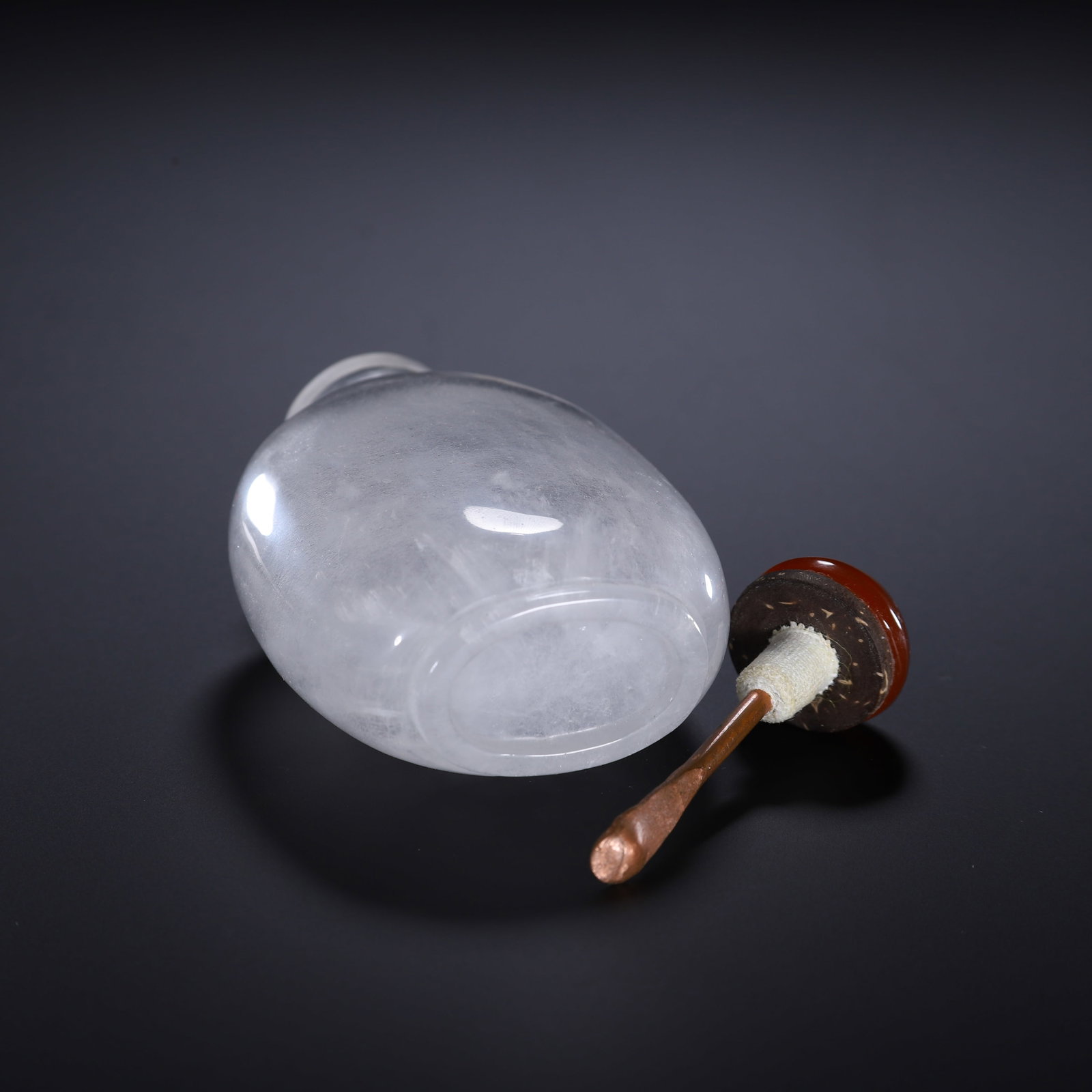 A CRYSTAL SNUFF BOTTLE - 9
