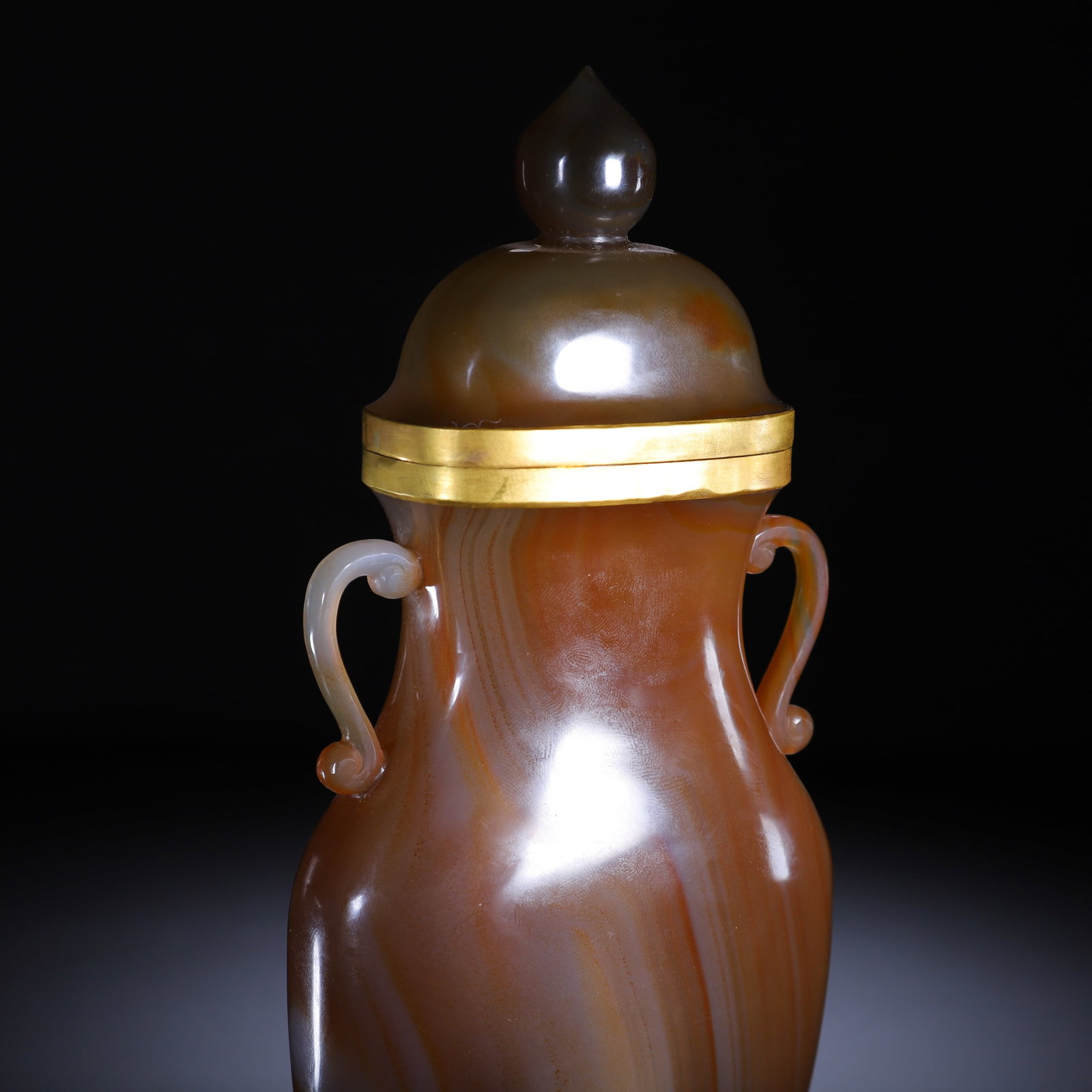 AN AGATE VASE - 5
