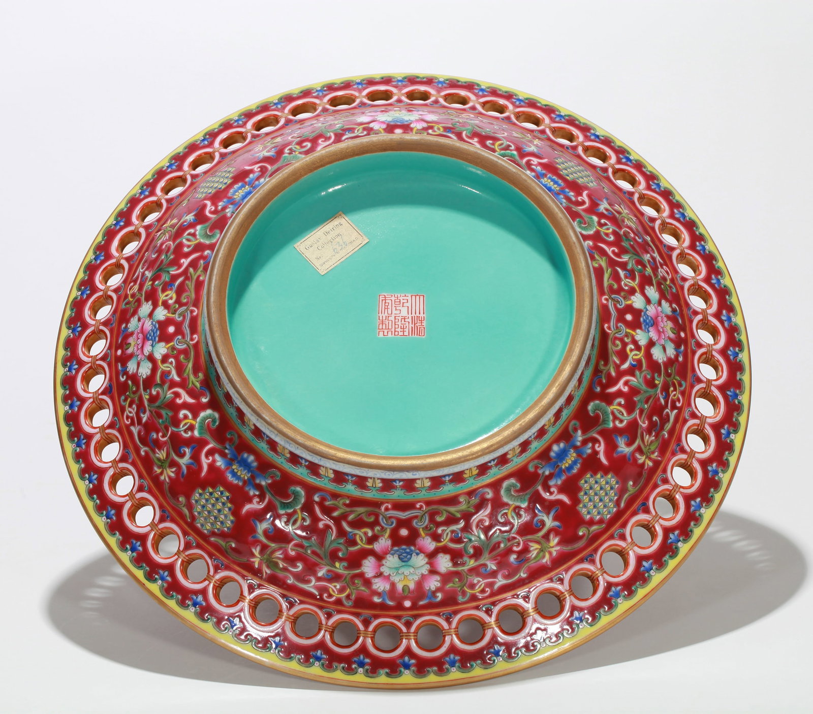 A RUBY-GROUND 'INTERLOCKING FLOWERS' LARGE OPENWORK DISH - 5