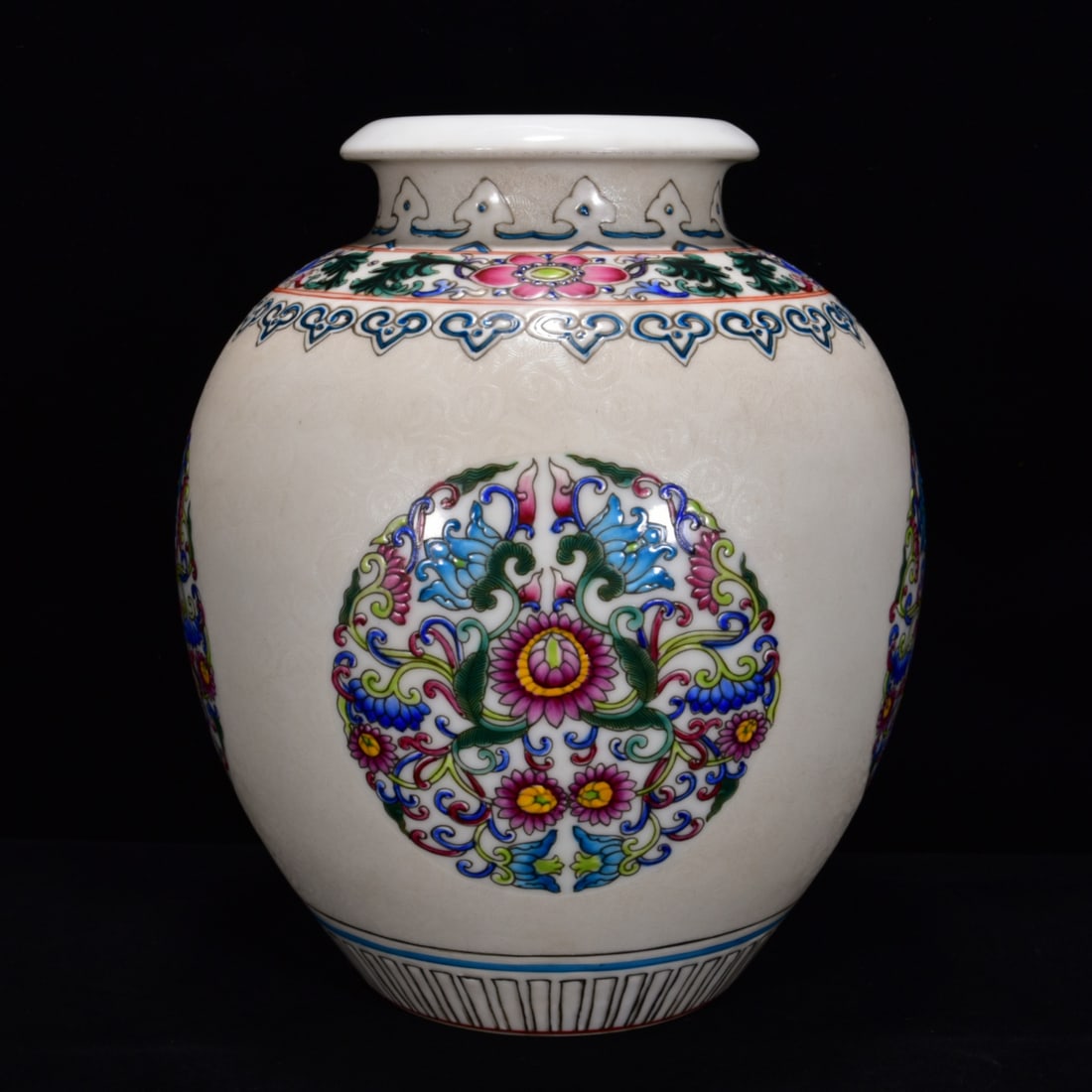 A FAMILLE ROSE 'FLOWERS' JAR (1 of 8)