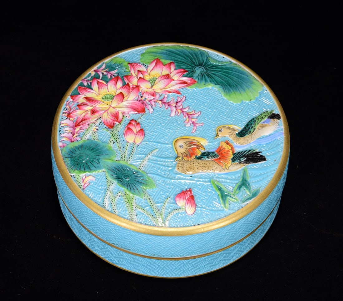 A FAMILLE ROSE CARVED GILT DECORATED 'MANDARIN DUCKS AND LOTUS' SEAL PASTE BOX (1 of 9)