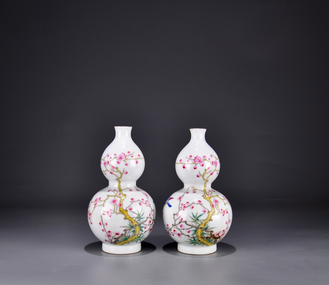 AN ENAMEL 'FLOWERS AND BIRDS' GOURD VASE: AN ENAMEL 'FLOWERS AND BIRDS' GOURD VASE Dimensions: Length: 23 cm (9.06 in.), Width: 13.5 cm (5.31 in.). All measurements are approximate.