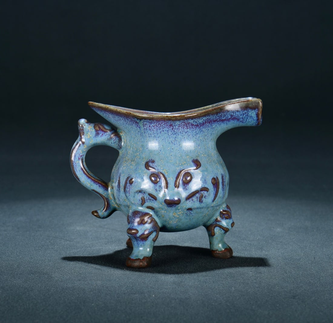 A JUN TYPE TRIPOD EWER (1 of 9)