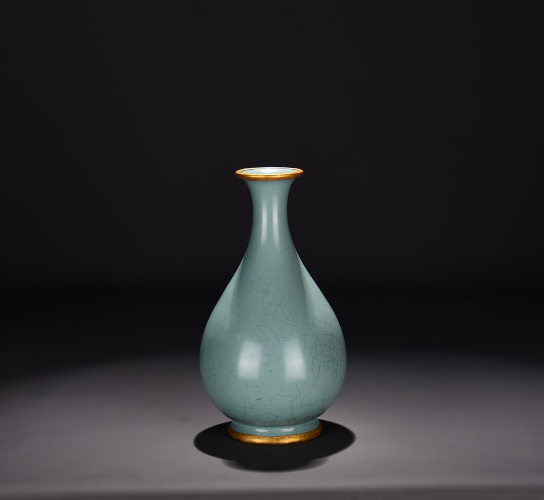 A RU TYPE SKY-BLUE GLAZED GOLD-MOUTH GOLD-FOOT 'IMPERIAL INSCRIPTION' YUHUCHUNPING (1 of 9)