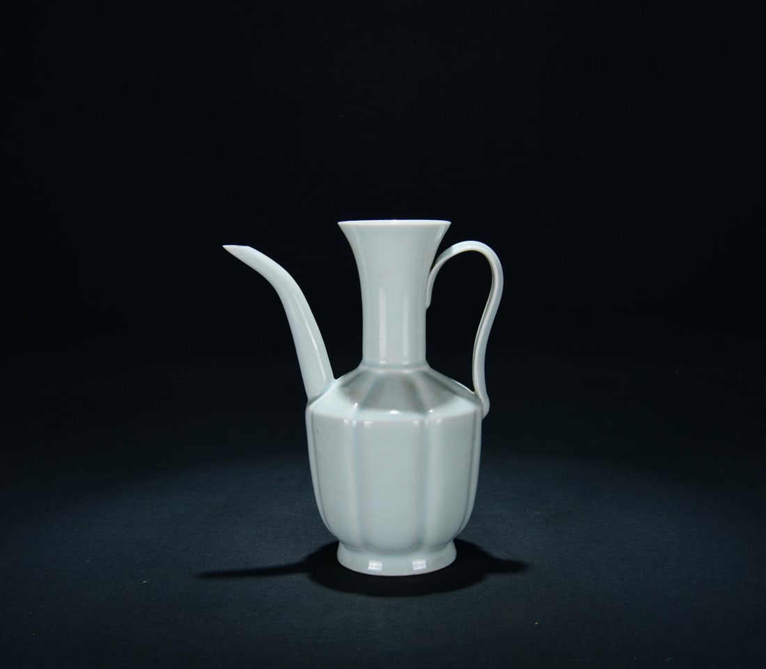 A HUTIAN YINGQING GLAZED EWER (1 of 9)