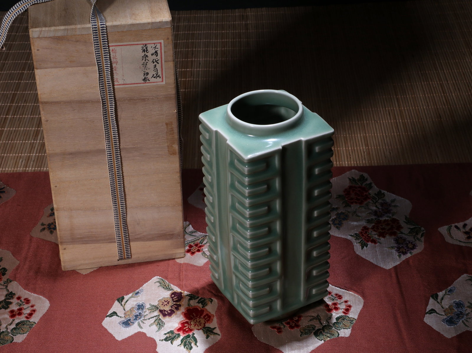 A LONGQUAN CONG-FORM VASE: A LONGQUAN CONG-FORM VASE From the Meihua Cottage Collection of Chinese Art Dimensions: Height: 21 cm (8.27 in.). All measurements are approximate.