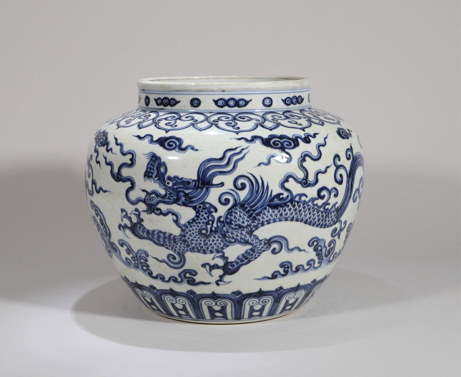 A BLUE AND WHITE 'CHI DRAGON AMONG FLOWERS' LARGE JAR