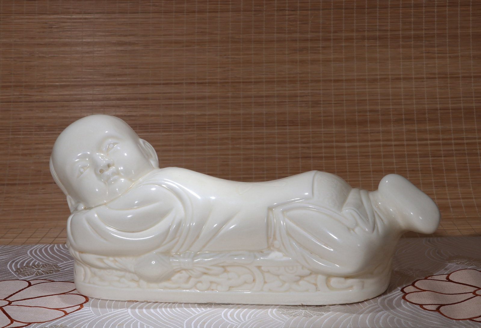 A DING 'CHILD' PILLOW (1 of 9)