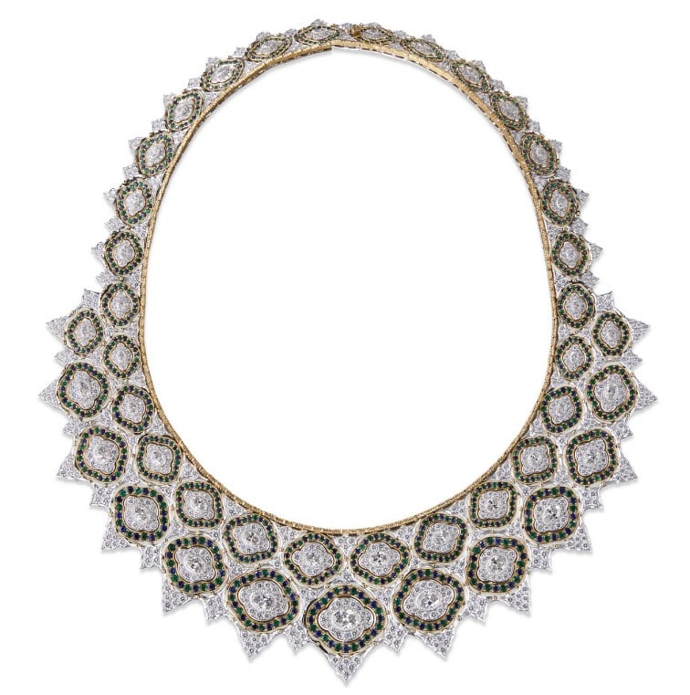MOSAICO GOLD NECKLACE SET WITH DIAMONDS, EMERALDS AND SAPPHIRES: MOSAICO GOLD NECKLACE SET WITH DIAMONDS, EMERALDS AND SAPPHIRES Description: Materials: White gold 750/1000, yellow 750/1000. Product Details - Gemstone: N.923 Round Brilliant-cut diamond, 16.81