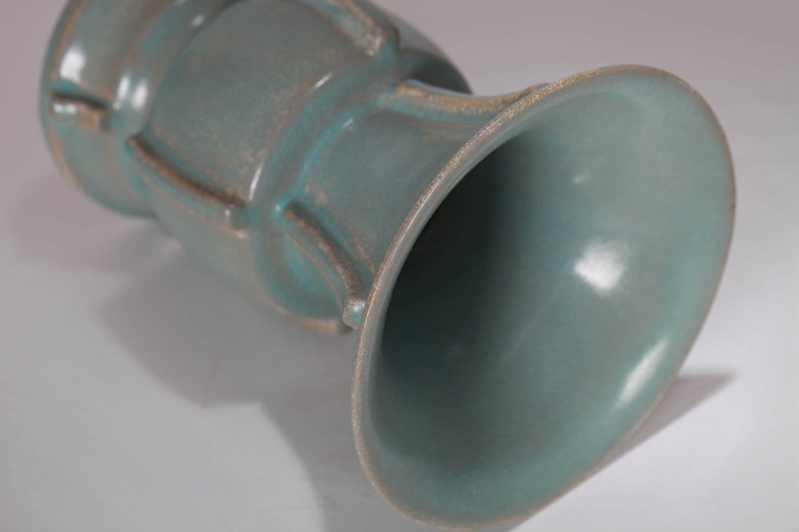A RU WARE 'PLAIN' BEAKER - 10