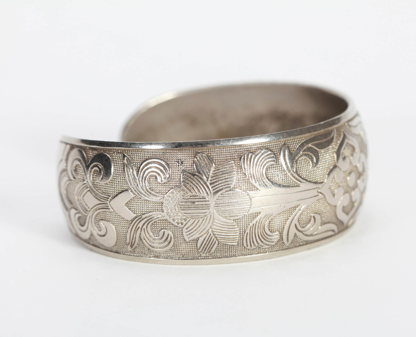 A SILVER BANGLE - 3