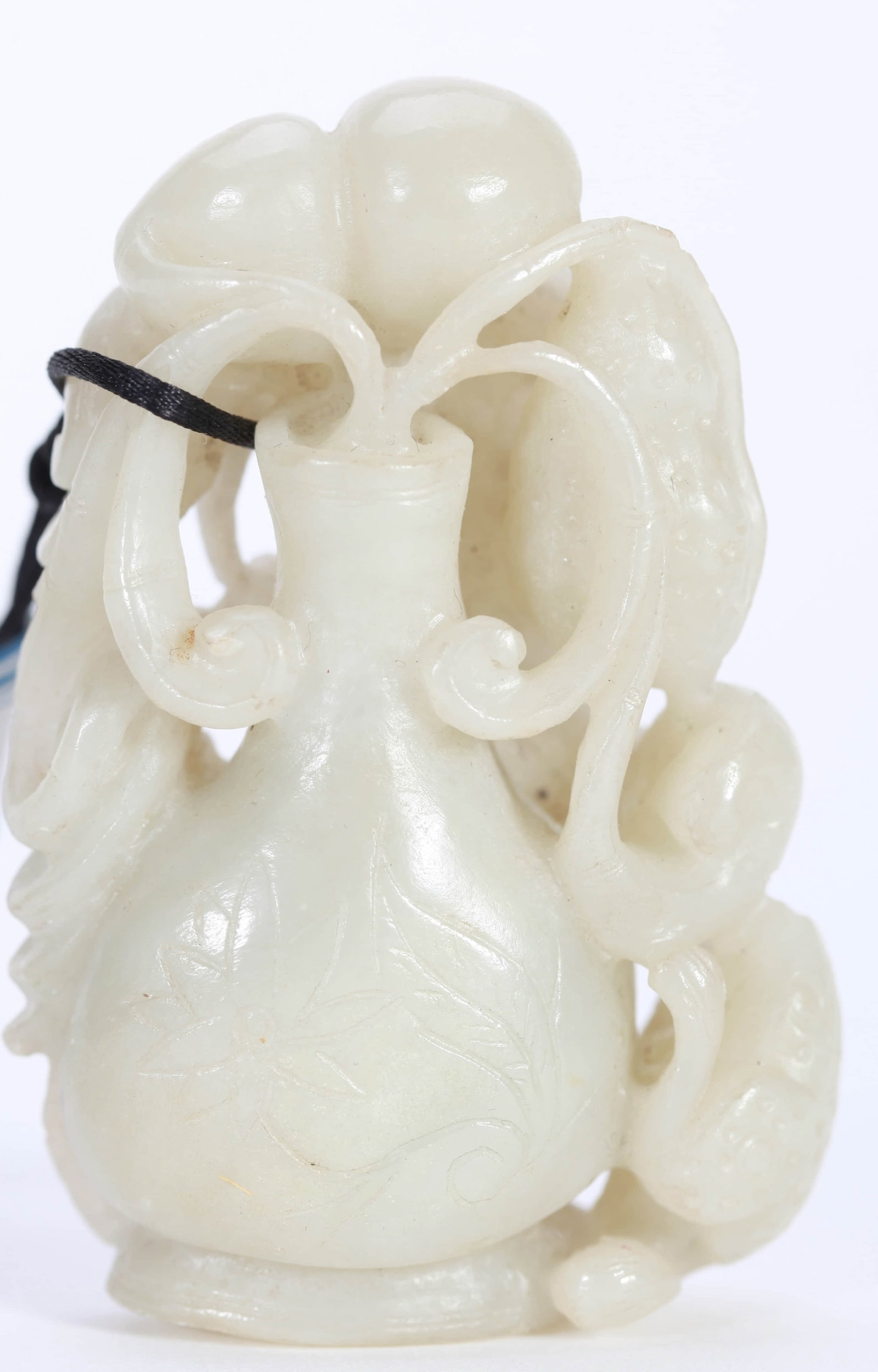A JADE OBJECT (1 of 9)