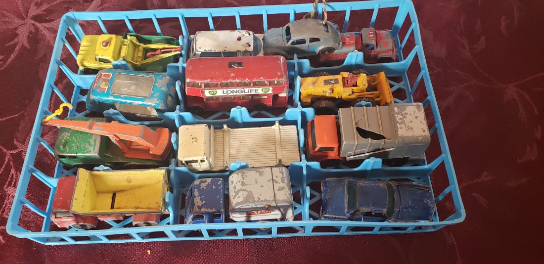 Matchbox Hot Wheels Toy Cars Lot: Matchbox Hot Wheels Toy Cars Lot. Mixed lot I see one redline. All have medium to heavy wear on them. Buyers Premium 20%. *In-House Shipping Available. The blue holder does not come with cars