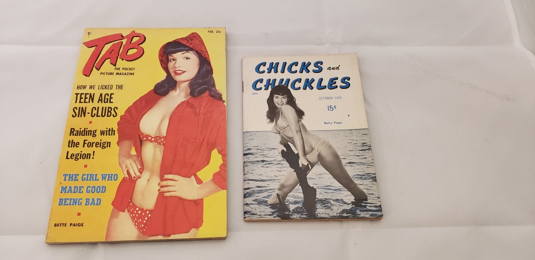 1950's Betty Page Pin Up Pictures Magazine Covers: 1950's Betty Page Pin Up Pictures Magazine Covers. Great vintage Pin-Up Girls Buyers Premium 20%. *In-House Shipping Available