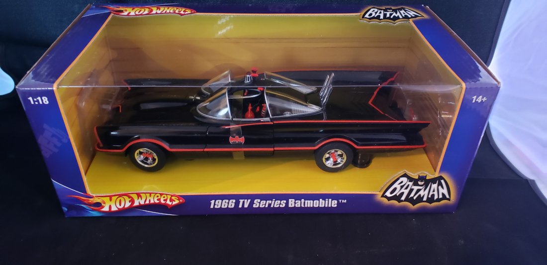 1:18 Die Cast 1966 TV Series Batmobile Batman Hot Wheels: 1:18 Die Cast 1966 TV Series Batmobile Batman Hot Wheels. Original Box. Buyers Premium 20%. *In-House Shipping Available**