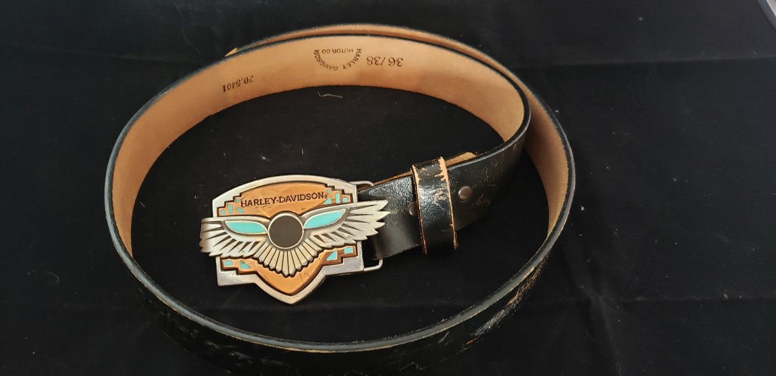 Harley Davidson 1992 Western Spirit Buckle & Leather Belt: Harley Davidson 1992 Western Spirit Buckle & Leather Belt. I took lots of pictures so you can see for yourself the exact condition of this belt - some scratches and belt needs to be polished has spots