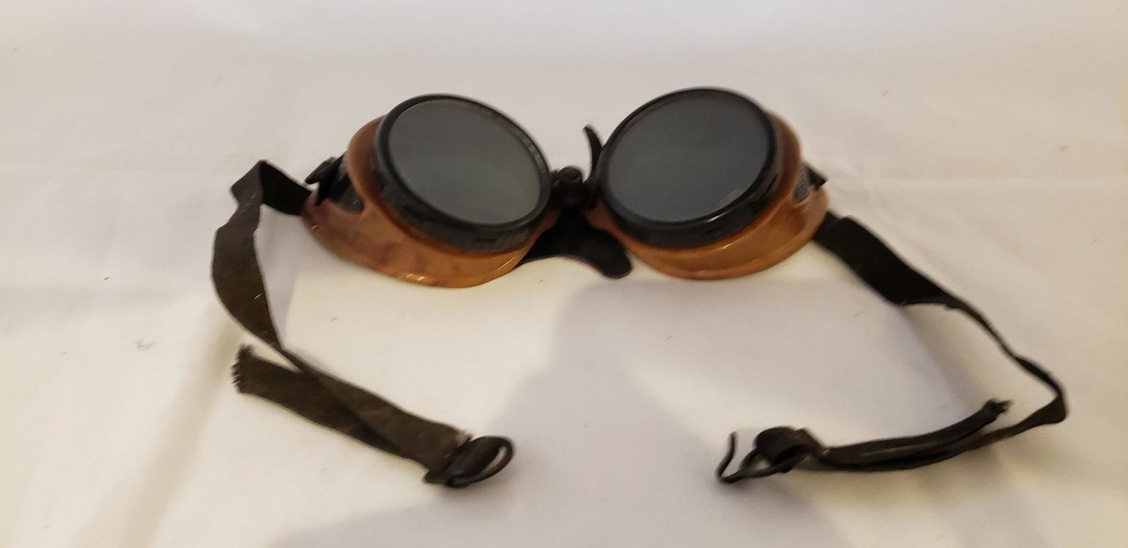 Flight? Goggles Green Lenses: Flight? Goggles Green Lenses. Buyers Premium 20%. *In-House Shipping Available.*Pick up is April 15th 11-4 at 31 Wall Street Oxford, NJ. You will receive 1 invoice for hammer price and buyers premium 