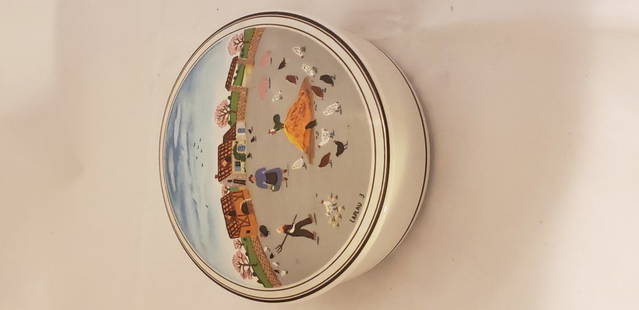 Villeroy & Boch Dresser Box: Villeroy & Boch Dresser Box. Measure 6" across the top. Adorable farm scene with Farm Animals. Buyers Premium 20% *In-House Shipping Available* After you pay your invoice for Hammer Price and