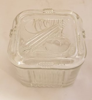 Small Glass Refrigerator Dish with Veggies on Lid (1 of 6)