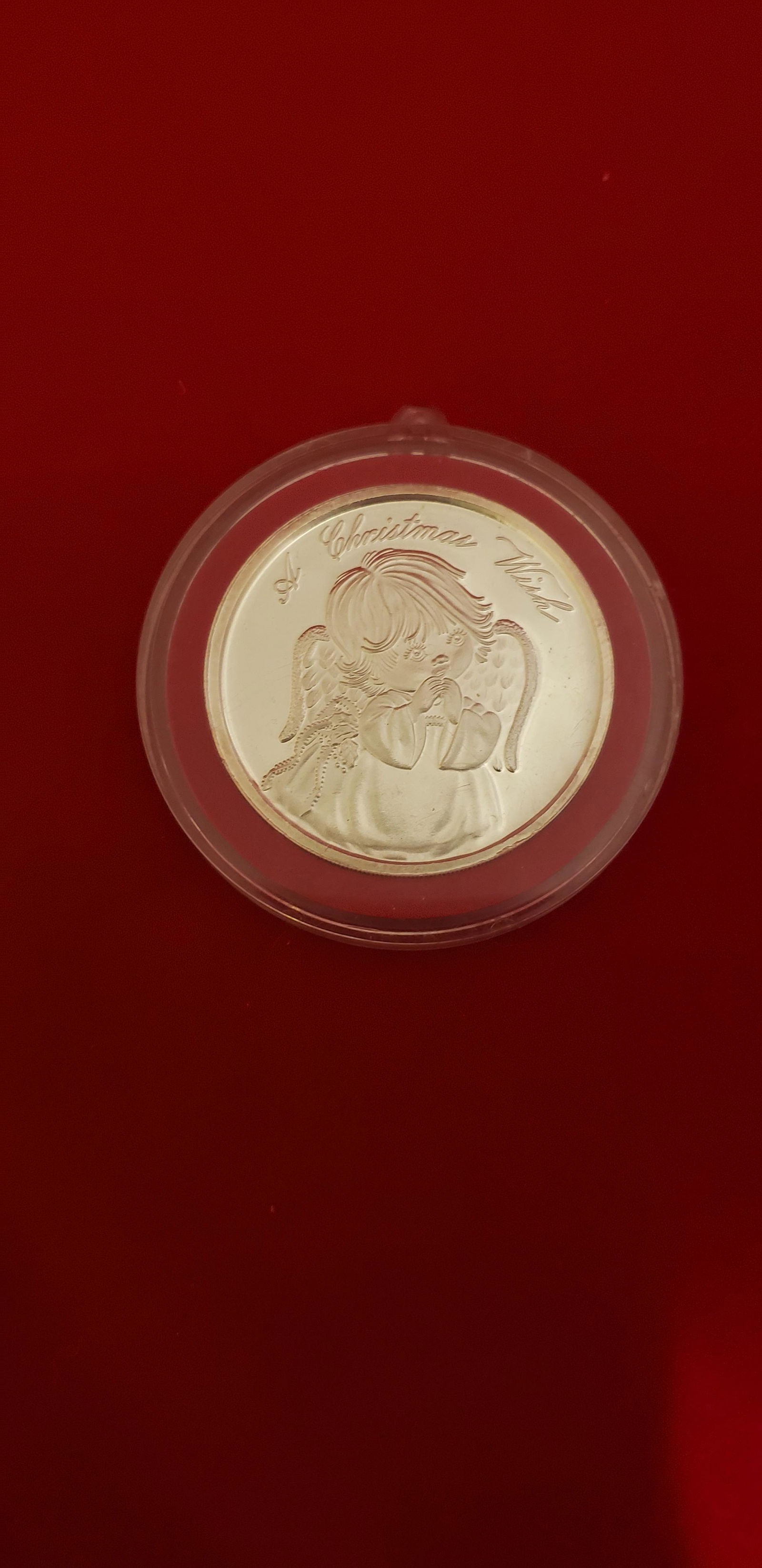 1 Troy Ounce  Round  .999 Silver Christmas year 2000 (1 of 2)