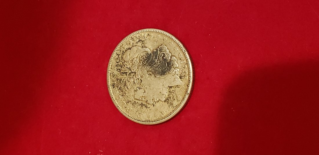 1921 Morgan Silver Dollar: 1921 Morgan Silver Dollar. Buyers Premium 20% *In-House Shipping Available* After you pay your invoice for Hammer Price and Premium YOU WILL RECEIVE A 2nd INVOICE THRU PAYPAL FOR SHIPPING