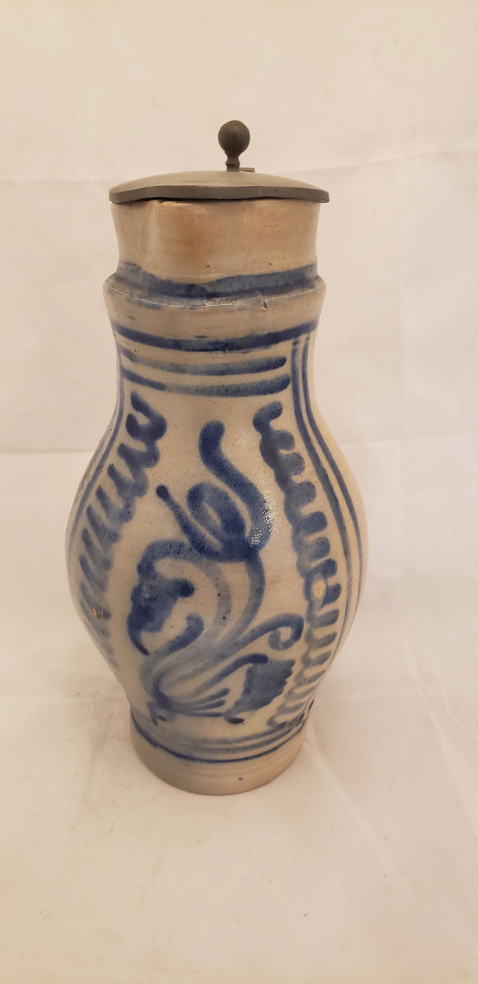 Blue Decorated Crock Water Pitcher Lidded (1 of 7)