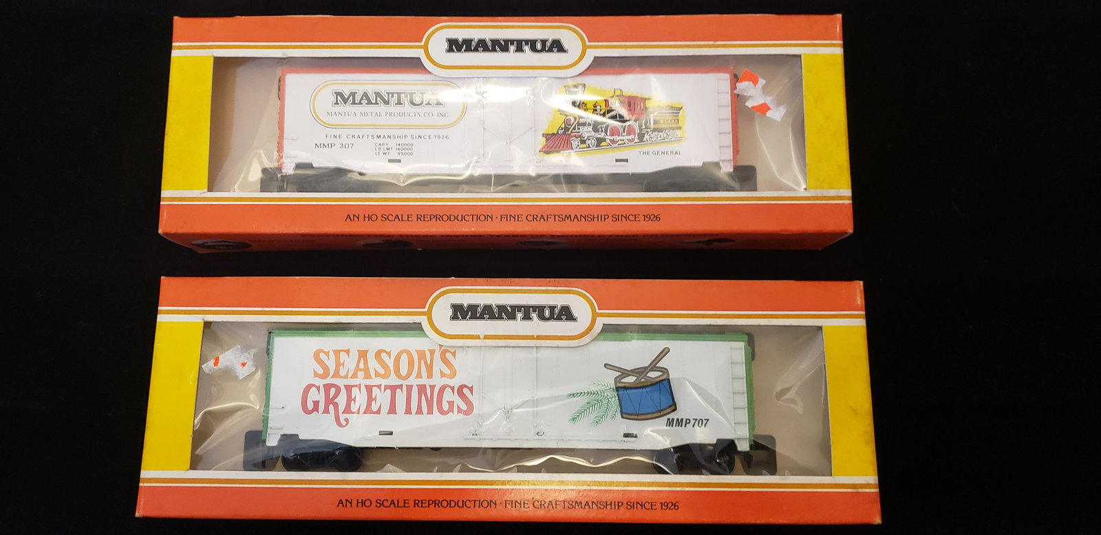 2 HO Scale Mantua Boxcars Seasons Greetings The General (1 of 7)