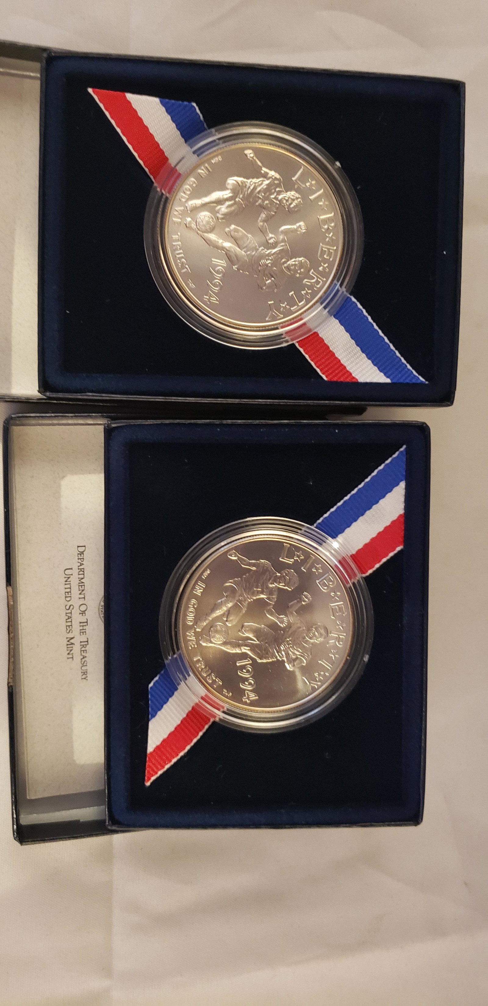 1994 World Cup Uncirculated Silver Dollar lot of 2 (1 of 6)