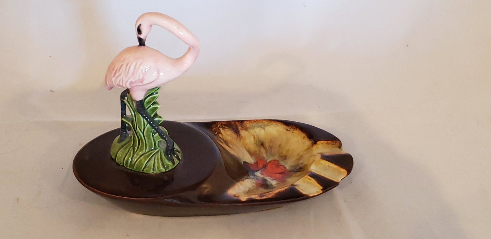MCM Mid-Century Flamingo Ashtray: MCM Mid-Century Flamingo Ashtray. Buyers Premium 20% *In-House Shipping Available* After you pay your invoice for Hammer Price and Premium YOU WILL RECEIVE A 2nd INVOICE THRU PAYPAL FOR SHIPPING