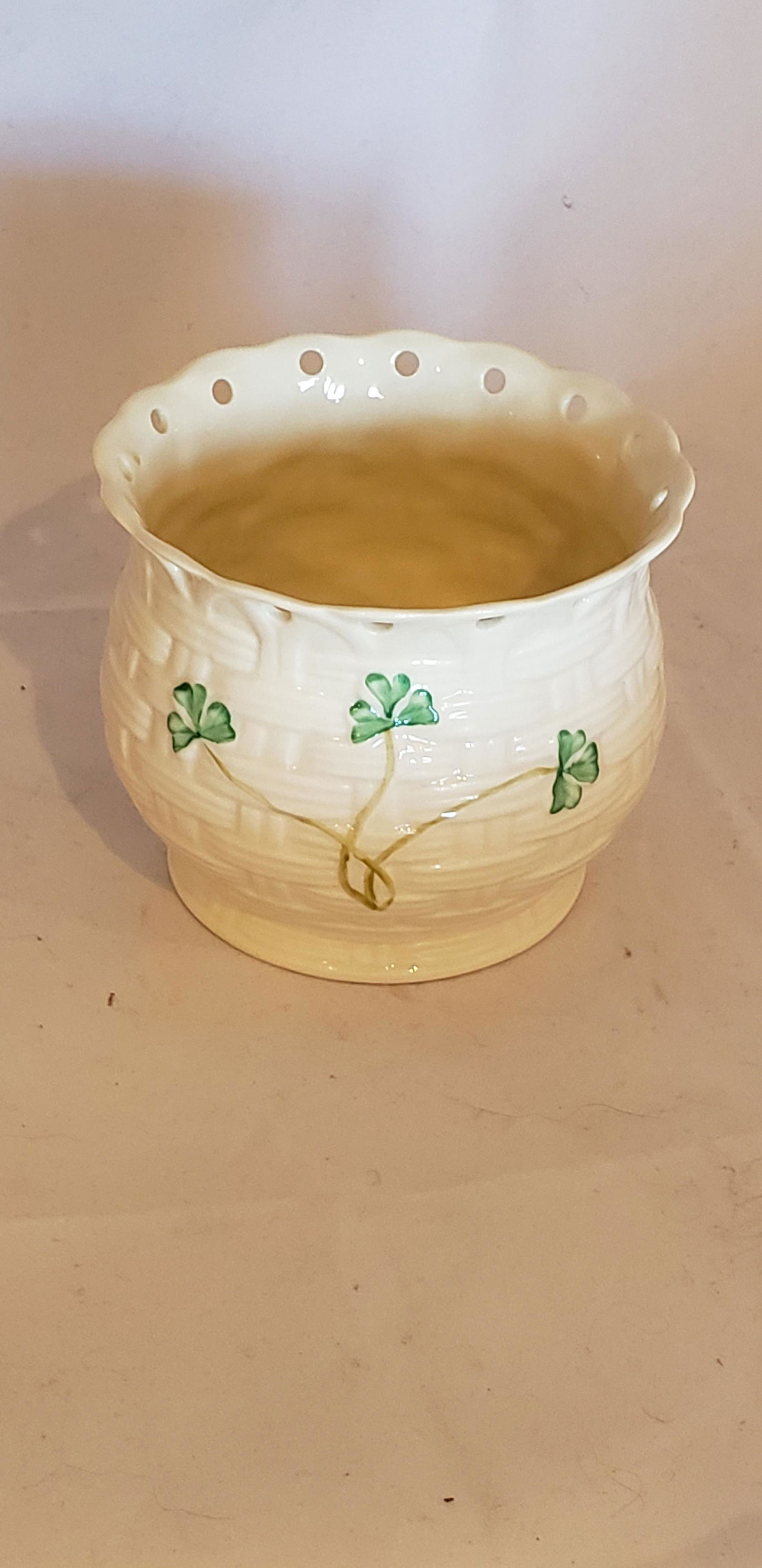 Irish Belleek Shamrock Bowl (1 of 4)