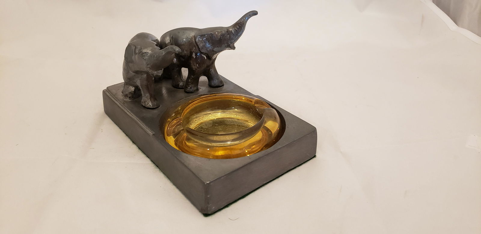 Vintage Nuart Figural Metal Elephant Ashtray (1 of 7)