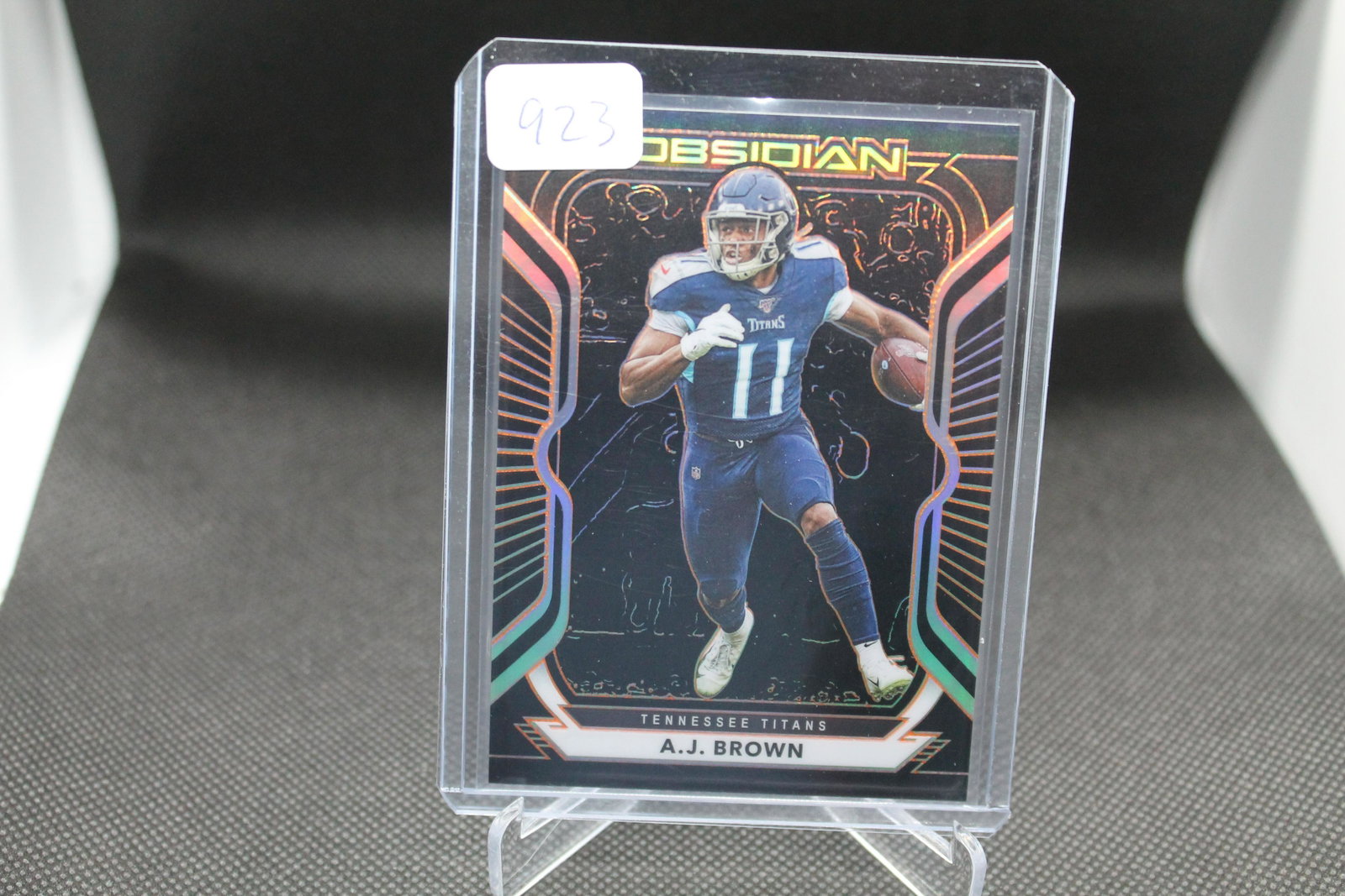 AJ Brown Obsidian /76: Football Card