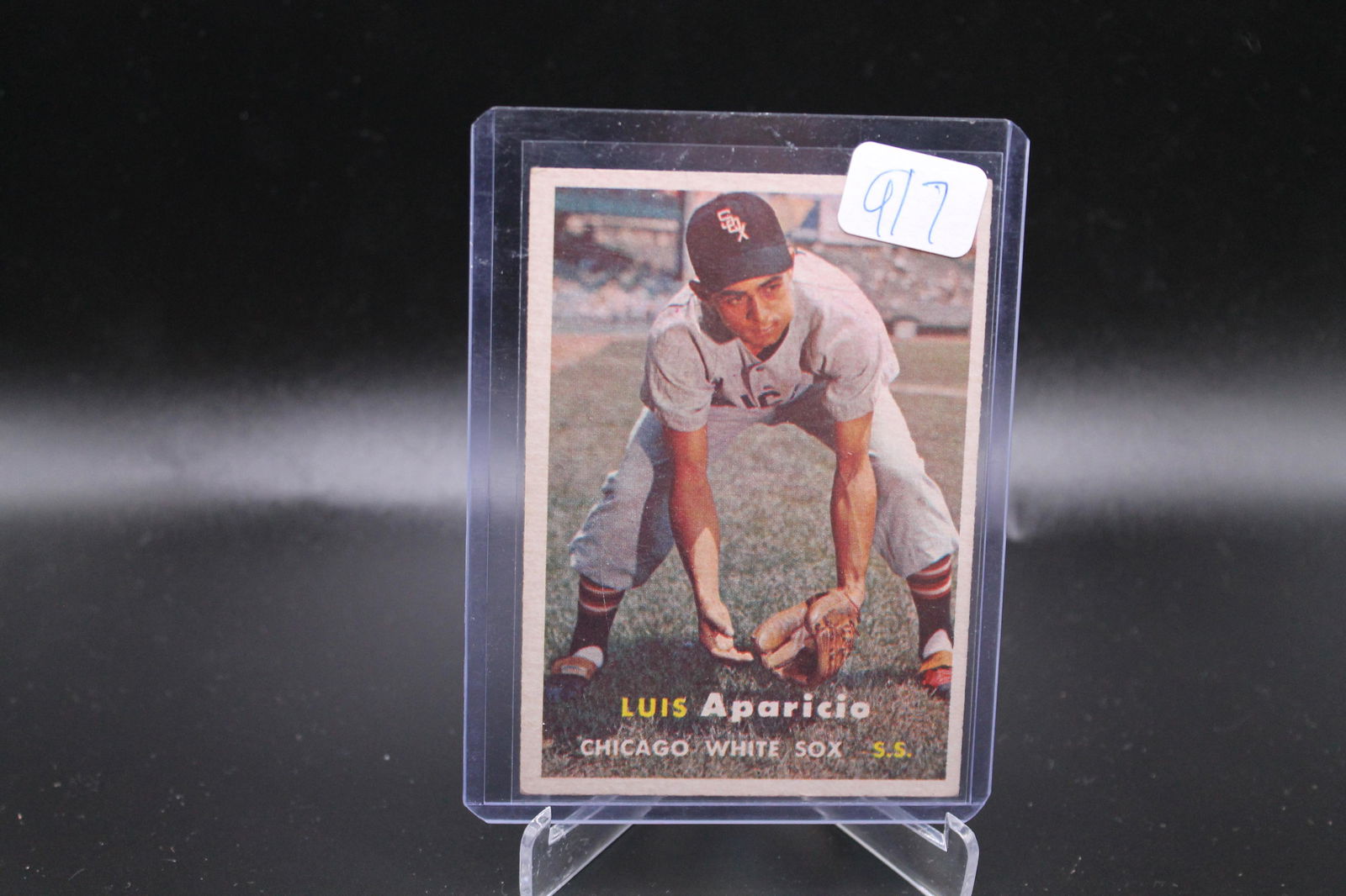 Luis Aparicio Topps (1 of 1)