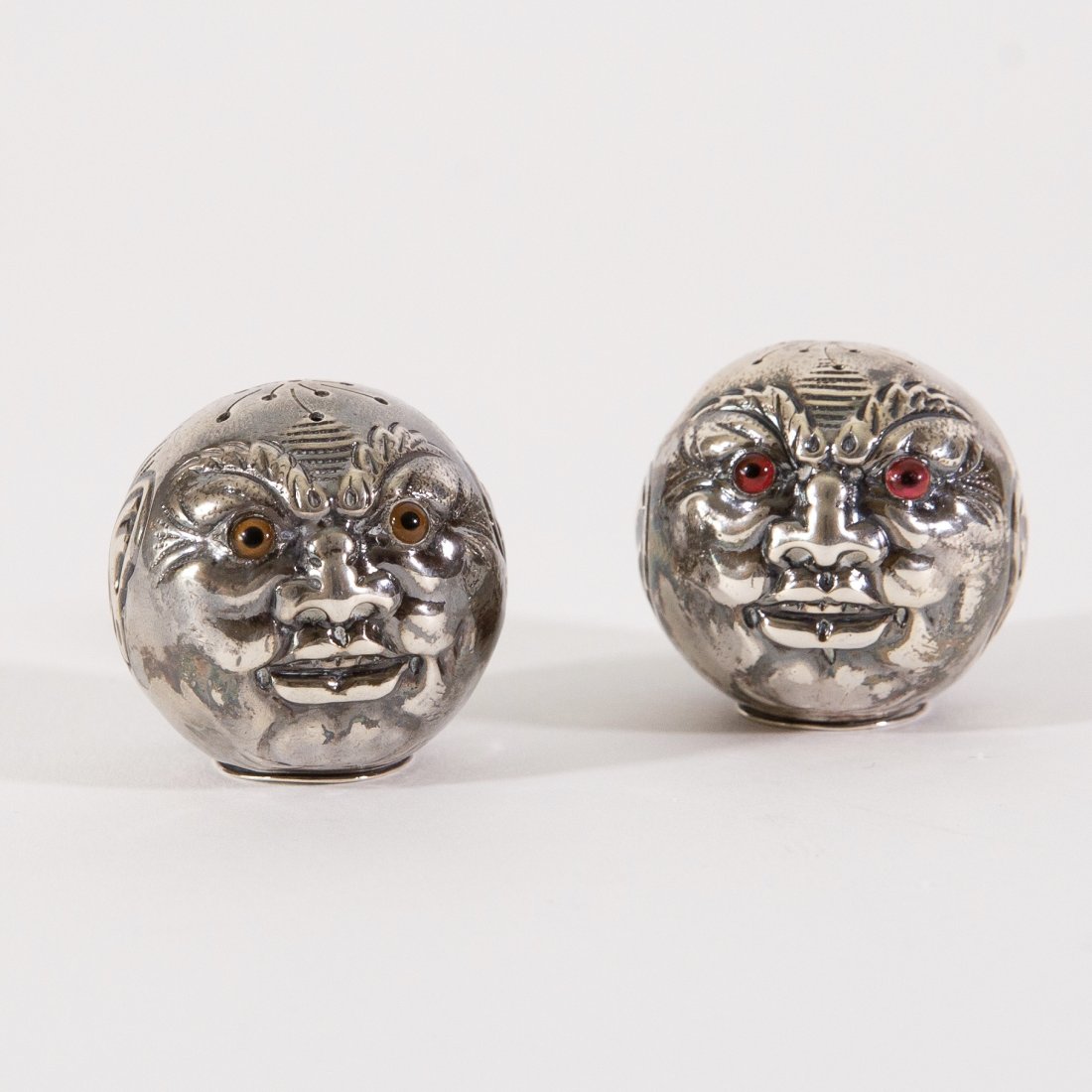 Gorham Sterling Silver Man in the Moon Salt & Pepper - a pair (1 of 7)