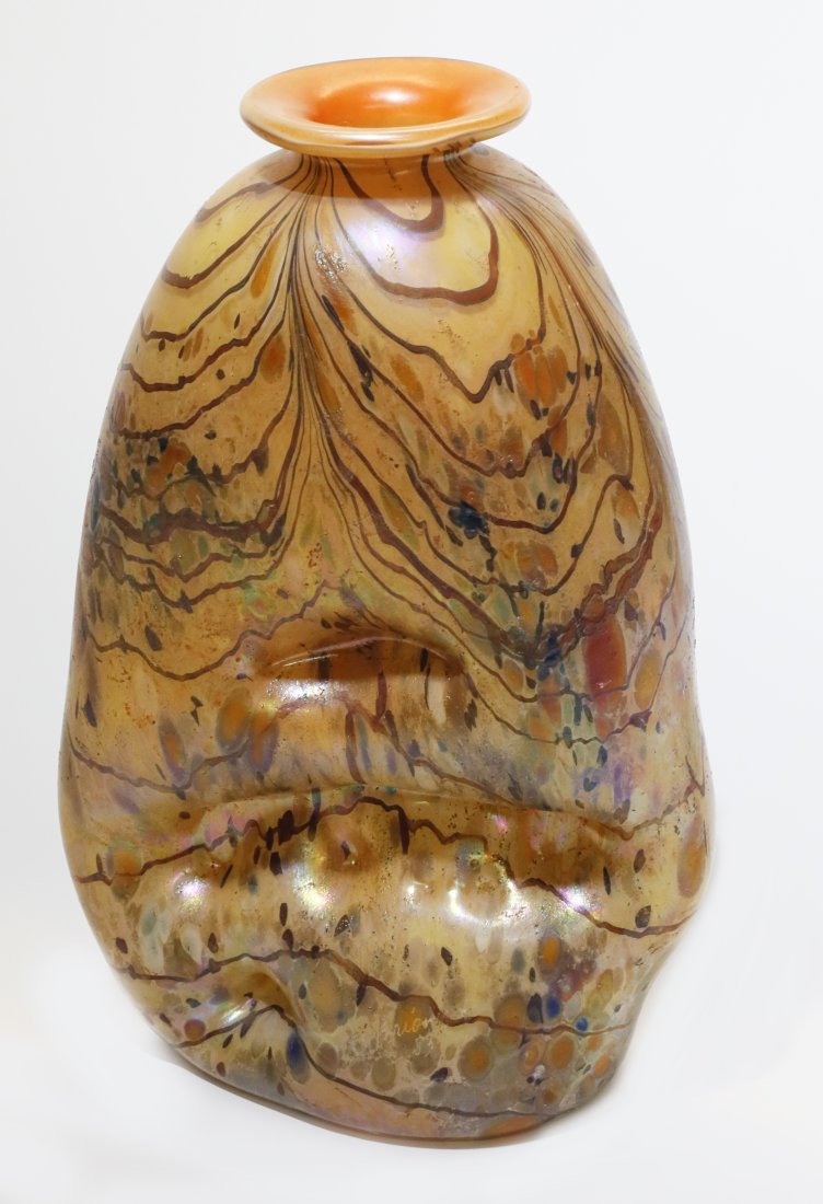 Hand Blown Brioni Favrile Art Glass Vase: Brioni Favrile Art Glass, Pinched Vase, paper label on bottom for Brioni, 9" x 5.5"