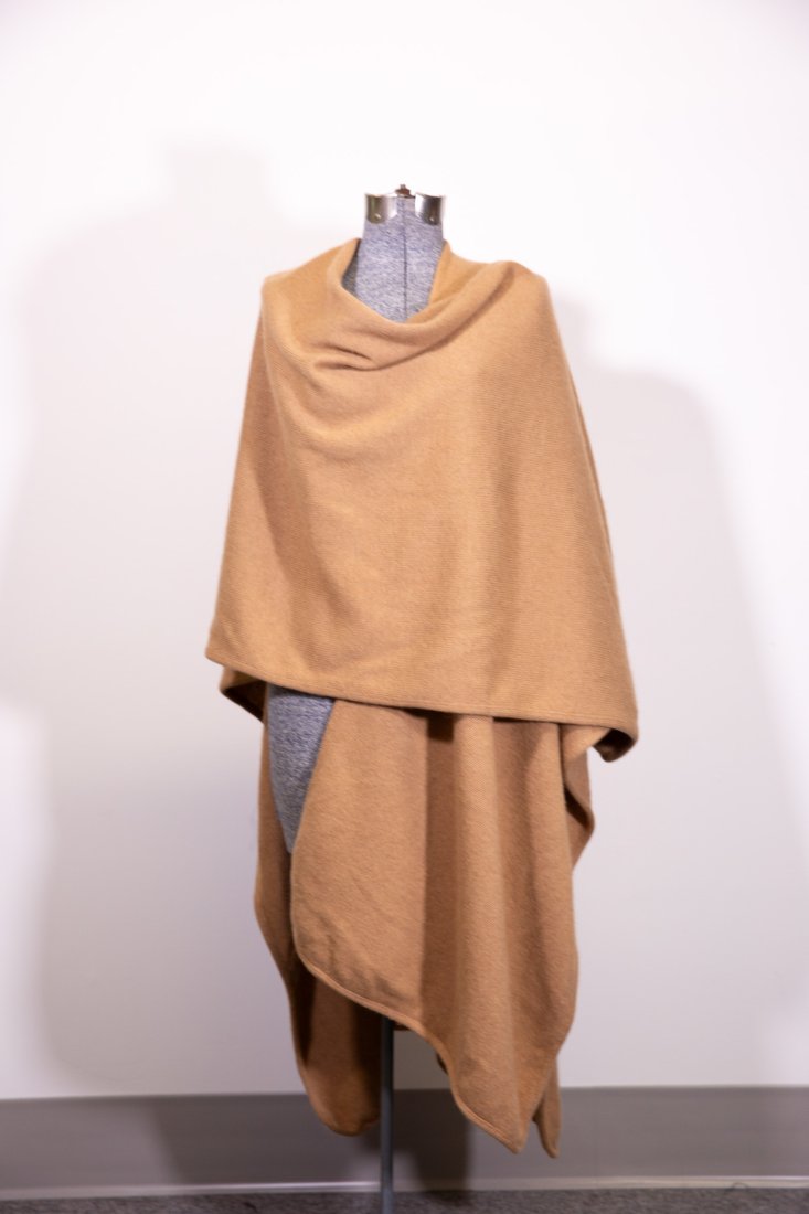 Ralph Lauren Purple Label Cashmere Oversize Ruana Cape: Ralph Lauren Purple Label camel color 100% cashmere overside ruana / cape. One size.