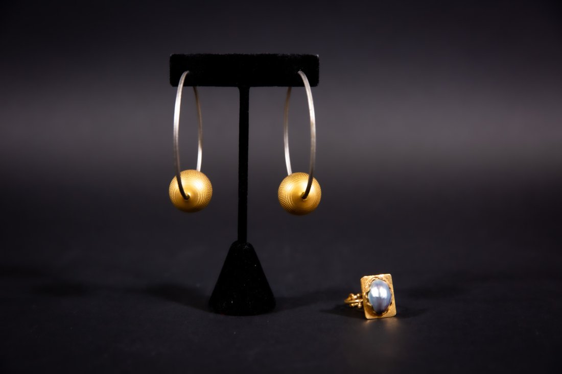 Pair Modern Hoops and Grey Pearl Ring (1 of 3)