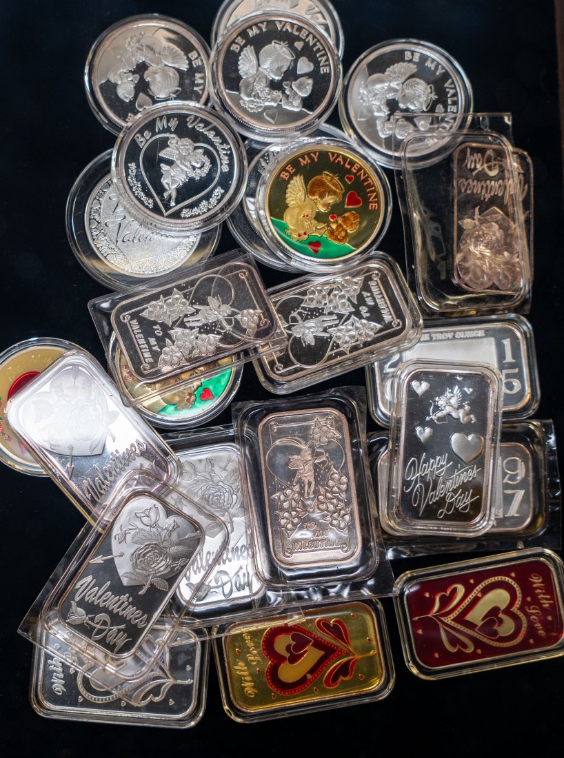 Twenty-Three (23) .999 Fine Silver 1ozt Bars & Rounds - All Valentines Day (23ozt total) (1 of 2)