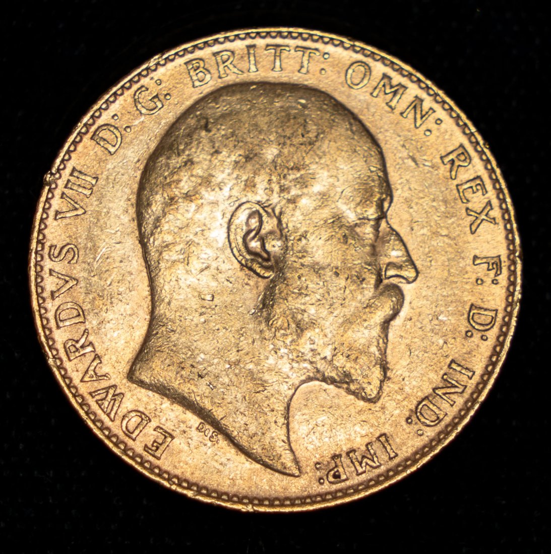 1910 Great Britain Sovereign Gold Coin (1 of 2)