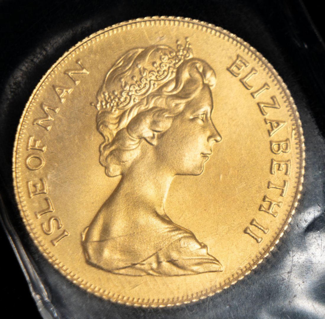 1976 Isle of Man Gold Sovereign (1 of 2)