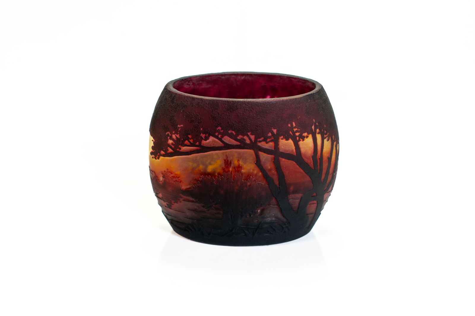 Scenic Landscape Oval Cameo Vase (1 of 8)