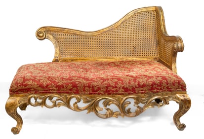 French Louis XV style Giltwood Carved Chaise Lounge