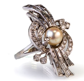 14 White Gold Pearl and Diamond Constellation Ring