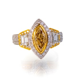 18k Yellow Diamond Ring