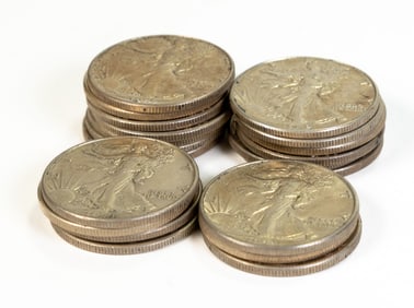 Twenty (20) 1943 Walking Liberty Half Dollars AU