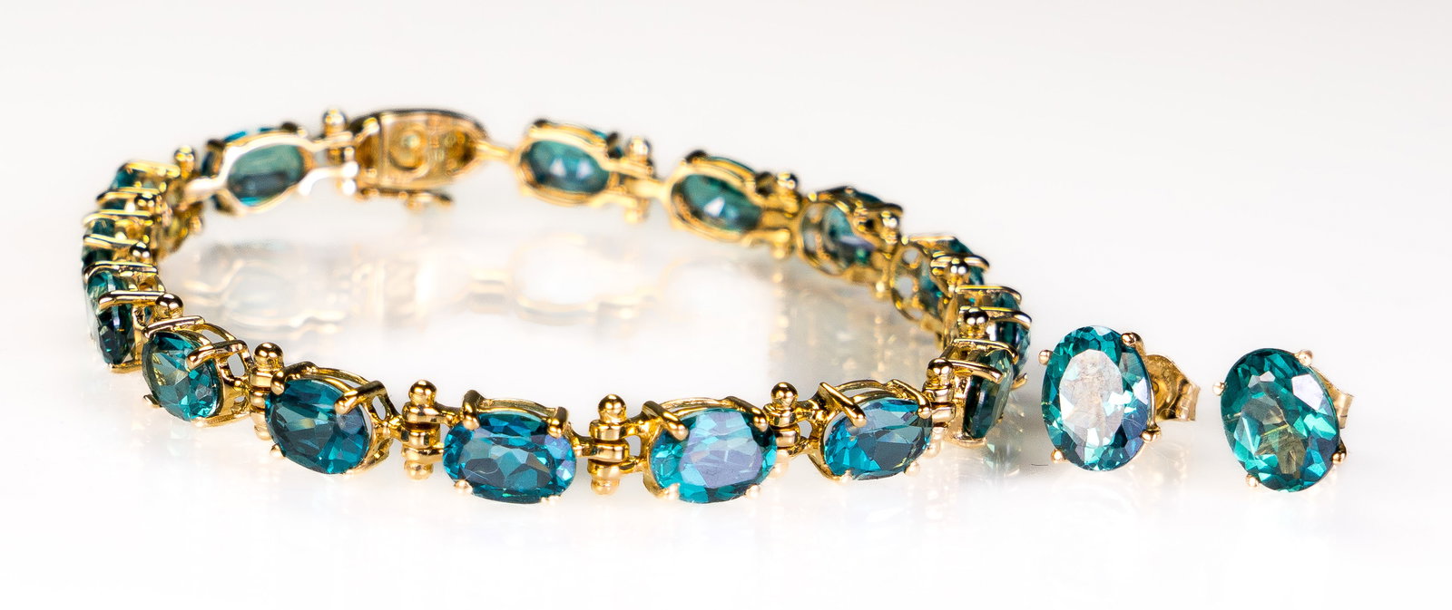 14k Gold Bracelet & Earrings Set (1 of 8)