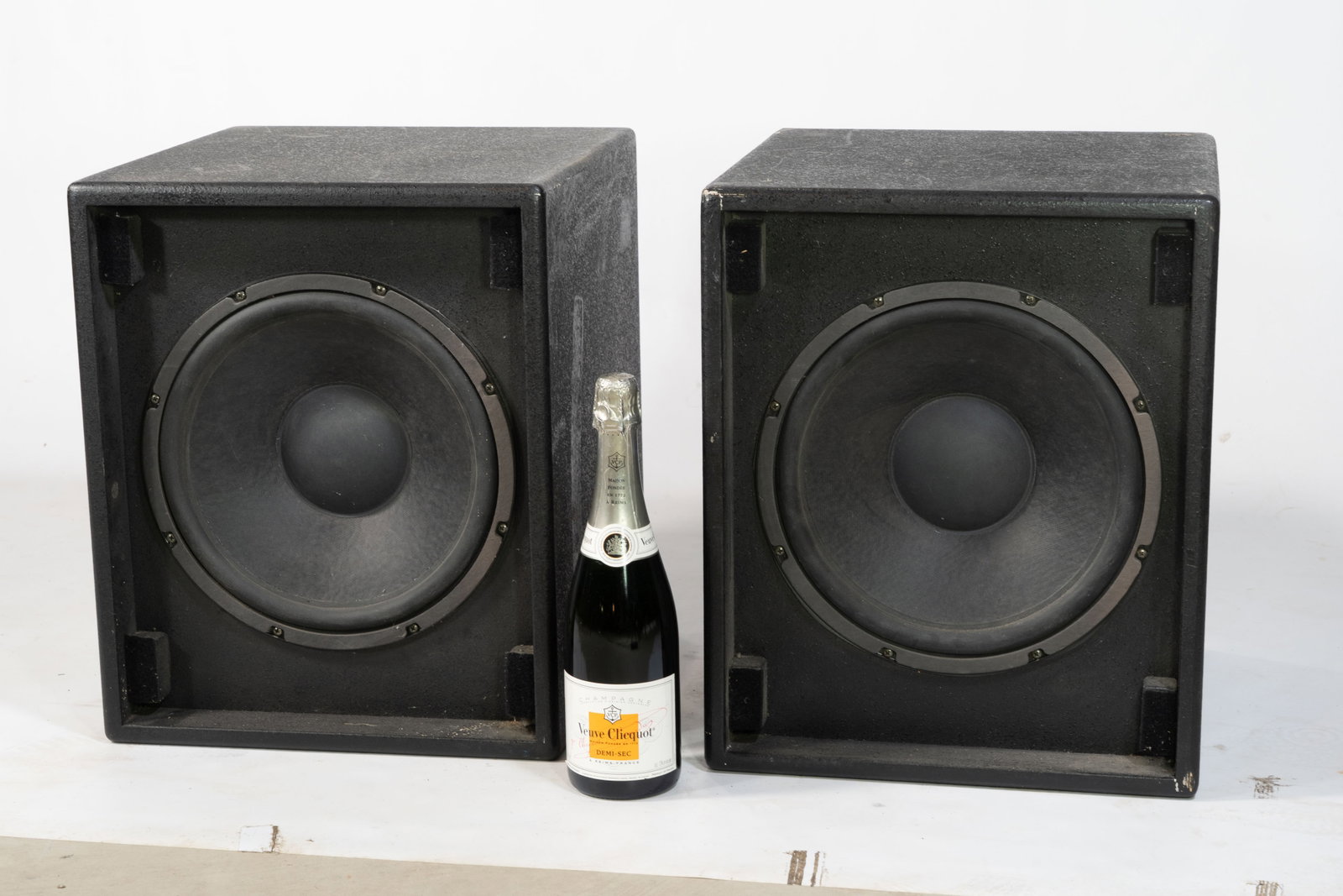 Two (2) Bag End Elf S12E-L Sub Woofer Speakers (1 of 11)