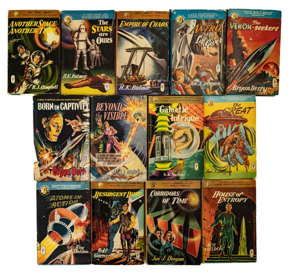 [SCI-FI] HAMILTON 13 VOLUMES SOLD TOGETHER: [SCI-FI] HAMILTON 13 VOLUMES SOLD TOGETHER. Uk. Panther Books published by Hamilton & Co. Small 8vos. 13 volumes sold together. Including: THE VENOM SEEKERS.* THE STARS ARE OURS.* ANTRO THE LIFE GIVER