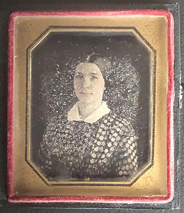 [DAGUERREOTYPE] TWO UNUSUAL PORTRAITS: Two unusual bust portraits sold together. Unknown daguerreotypist [possibly Marcus Aurelius Root] [Bust of a woman] Ninth plate daguerreotype in green leather case 1843 Unknown daguerreotypist [Outdoo