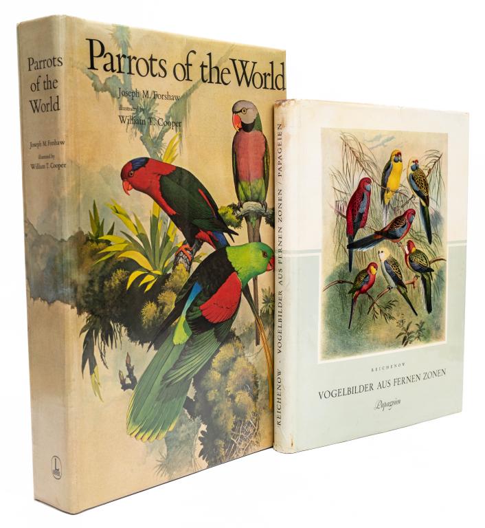 [PARROTS] LOT OF 2 VOLUMES SOLD TOGETHER (1 of 9)